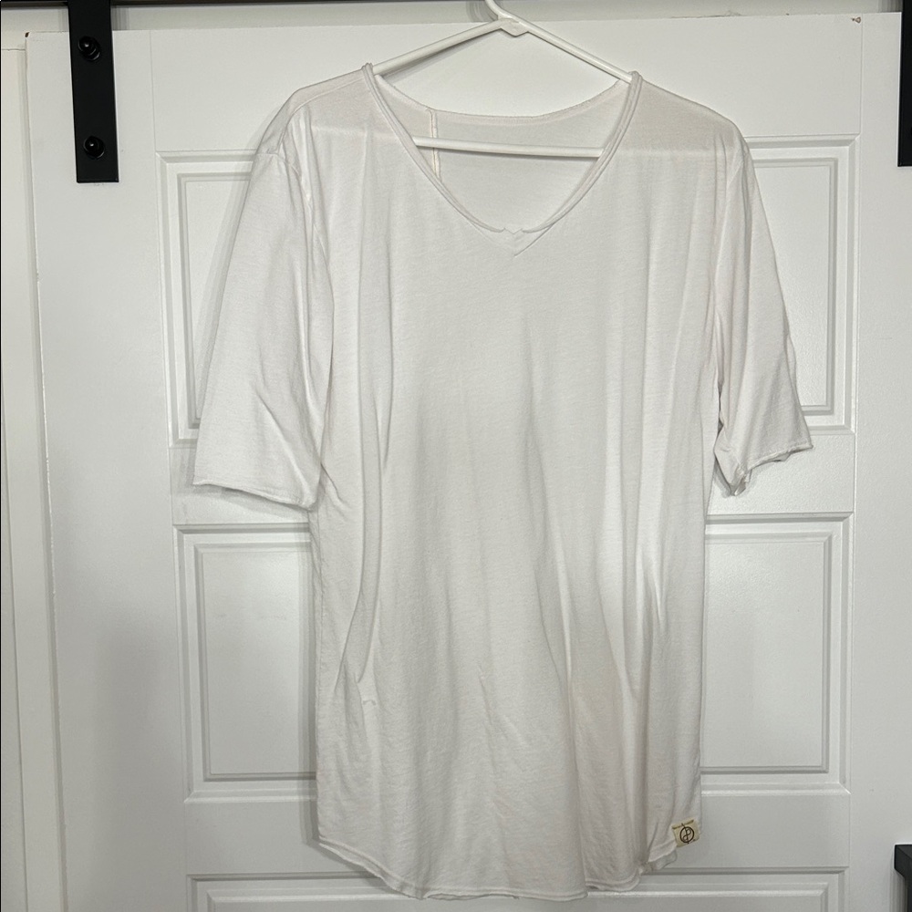 One Golden Thread Tree V Neck Medium